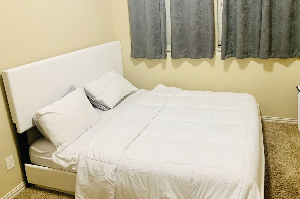 Photo of Bedroom in Grapevine