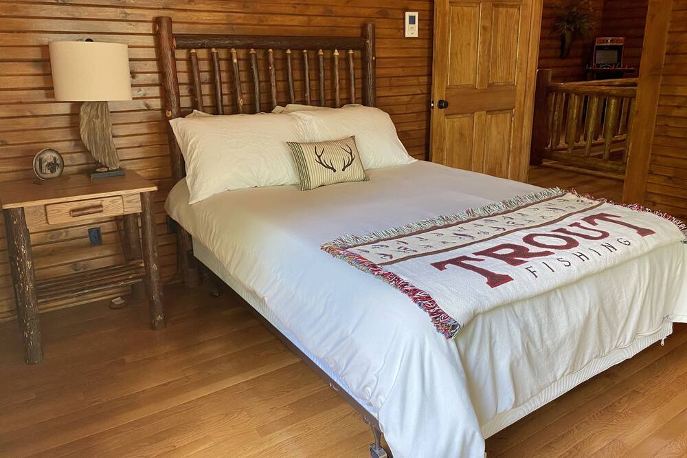 Photo of Bedroom in Doniphan