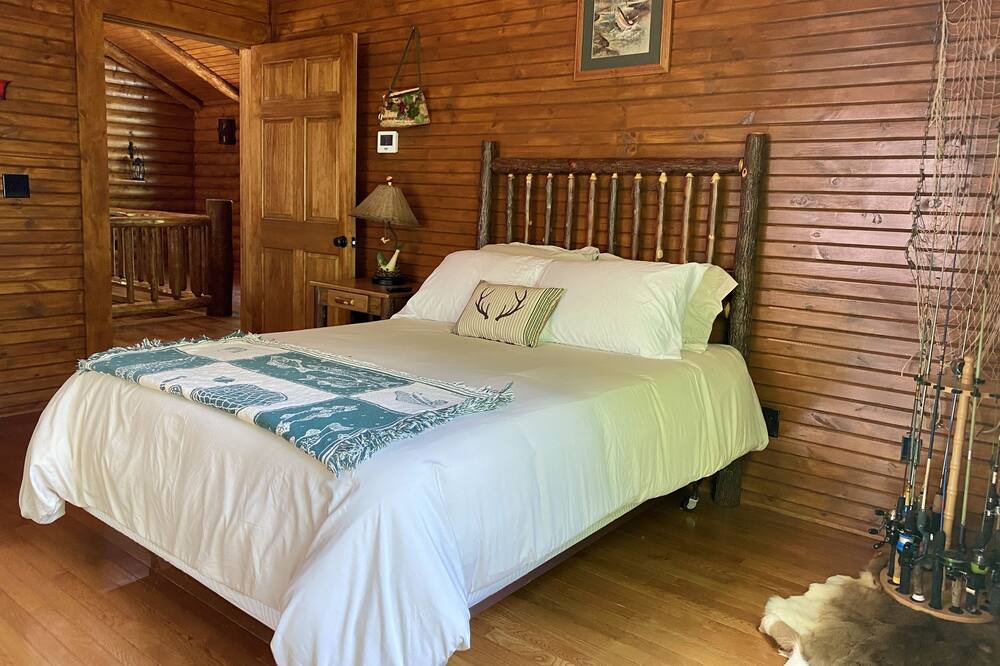 Photo of Bedroom in Doniphan
