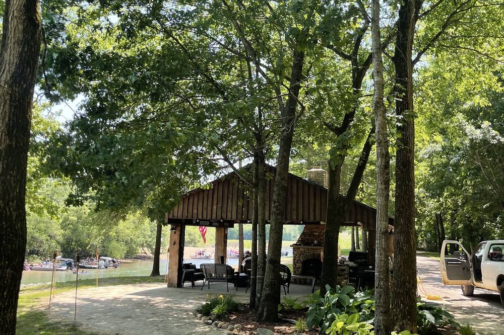 Photo of Outdoor in Doniphan
