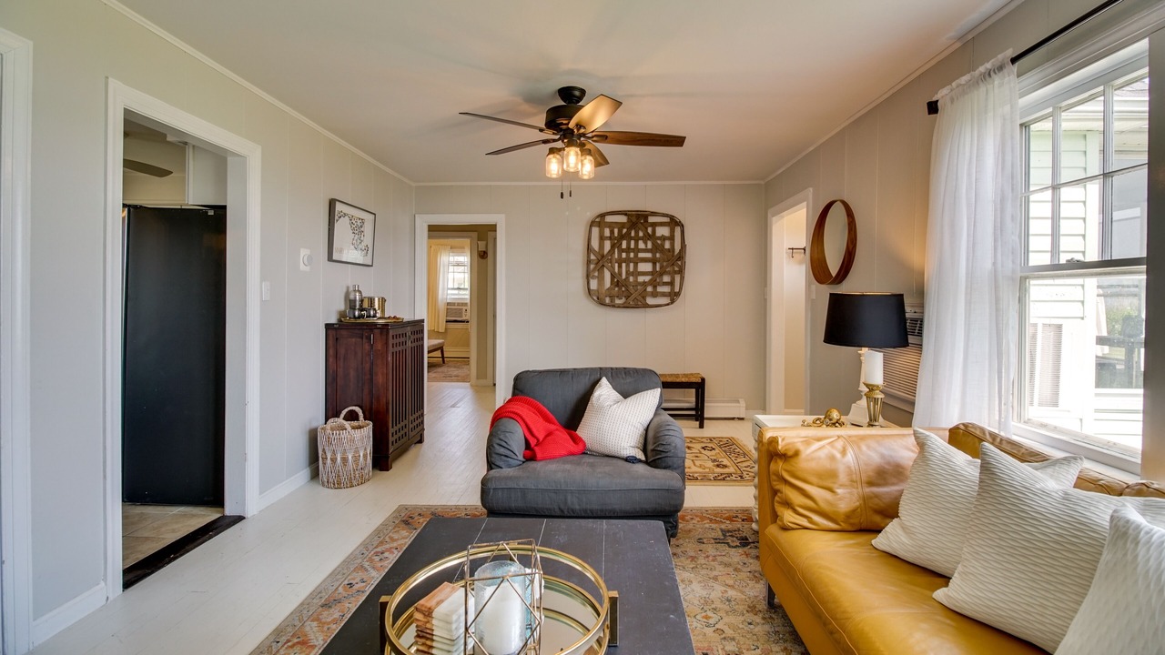 Photo of Livingroom in Piney Point
