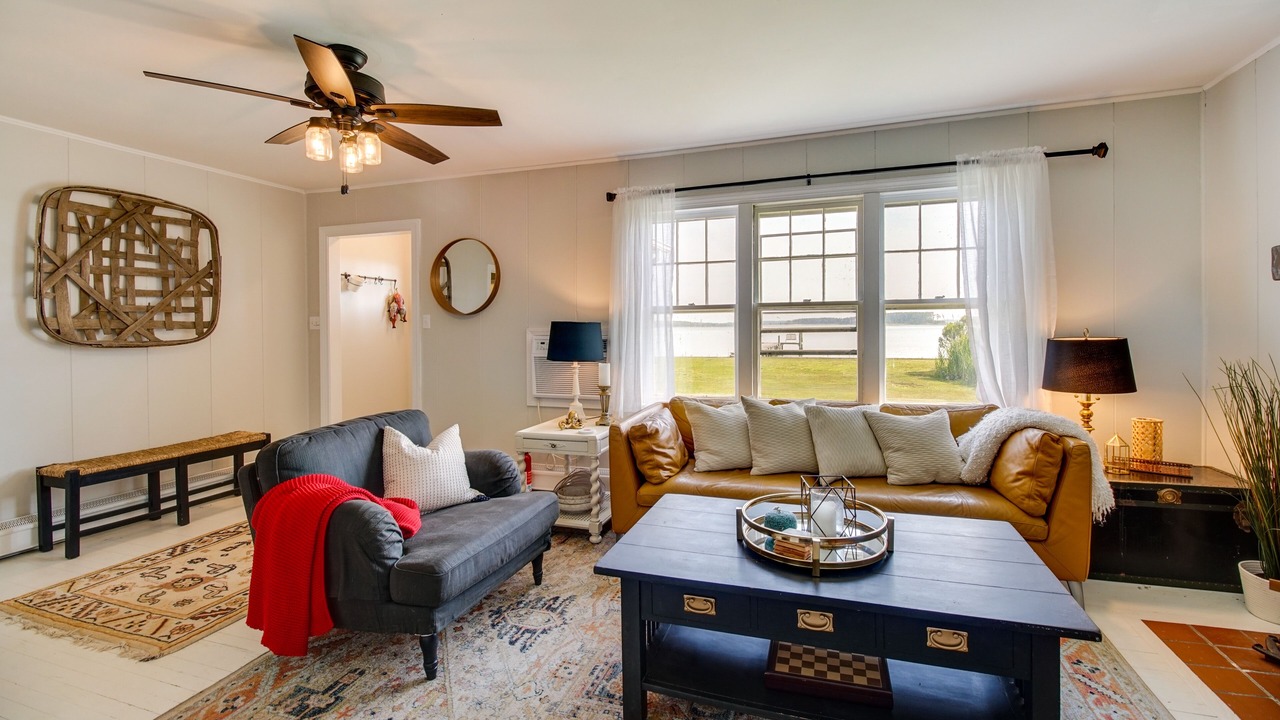 Photo of Livingroom in Piney Point