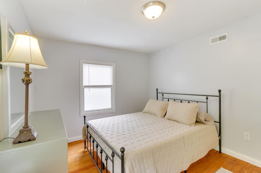 Photo of Bedroom in Waterbury