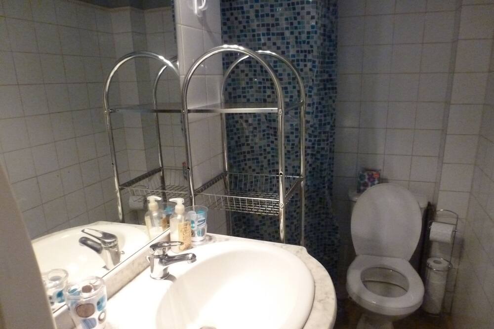 Photo of Bathroom in Colomiers