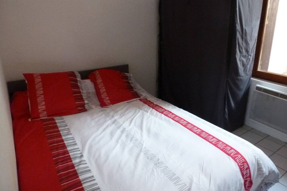 Photo of Bedroom in Colomiers