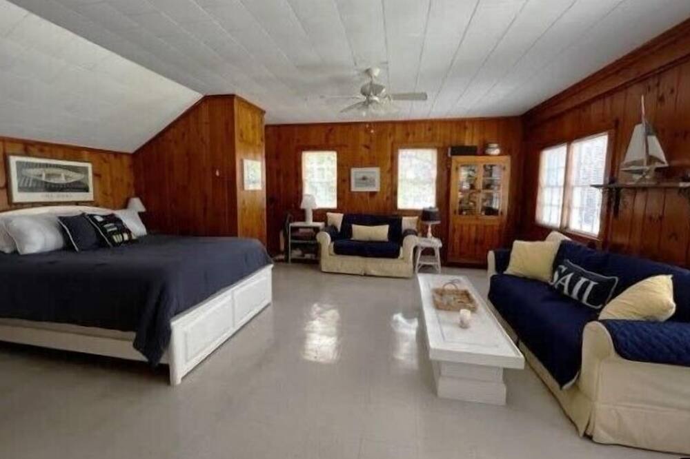 Photo of Bedroom in South Chatham