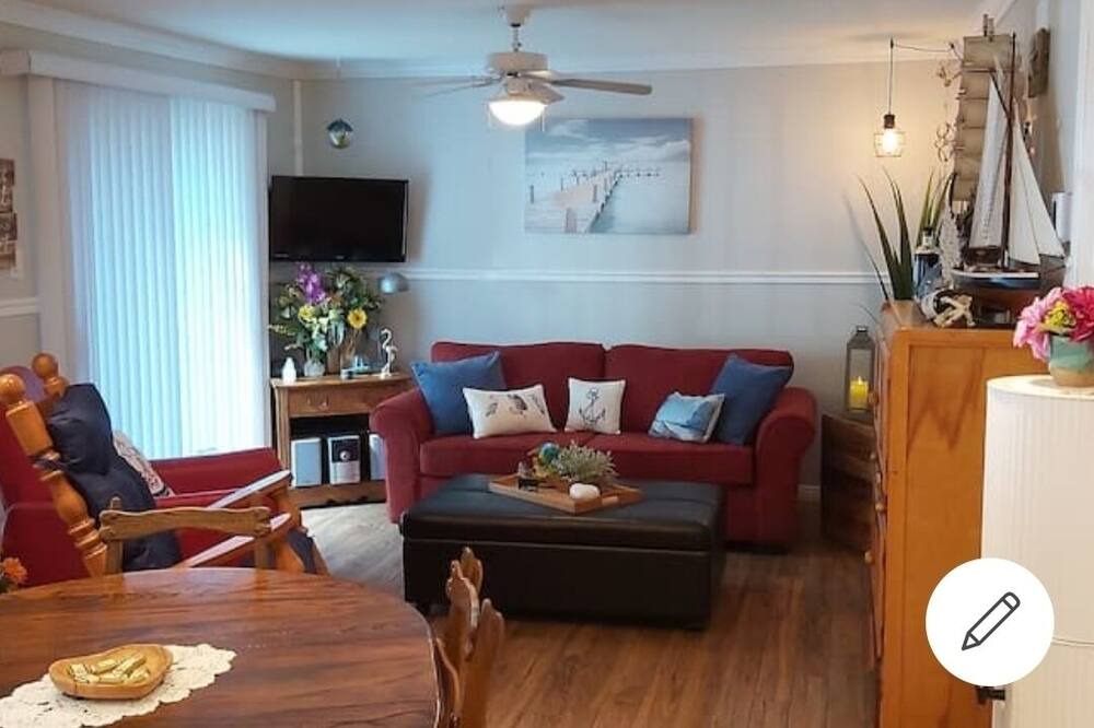 Photo of Livingroom in Saint-Anicet