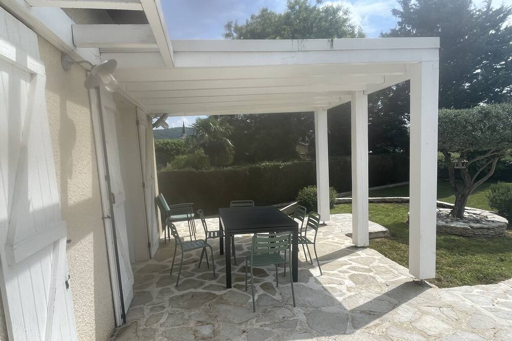 Photo of Patio Balcony in Angais