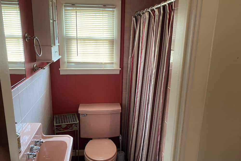 Photo of Bathroom in Bradley Beach