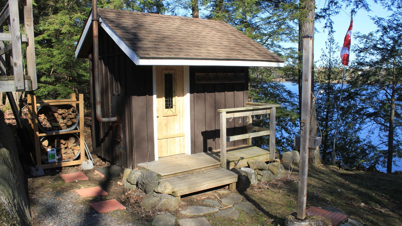 Photo of Others in McKellar
