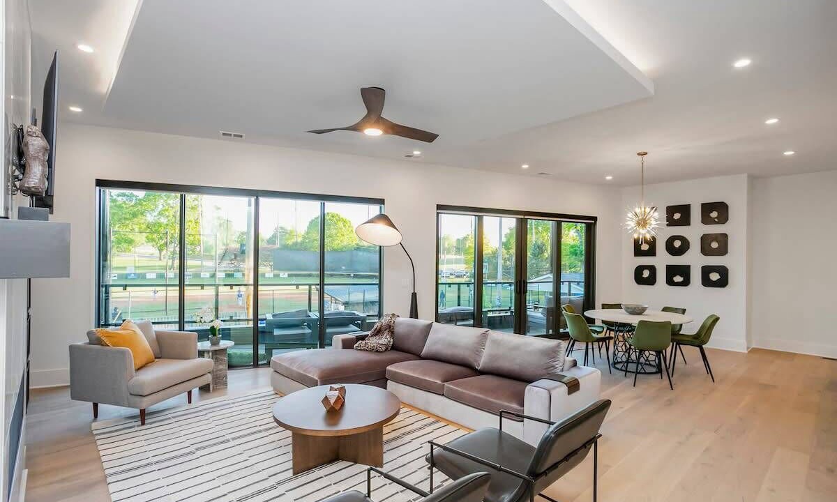 Photo of Livingroom in Sylvan Park