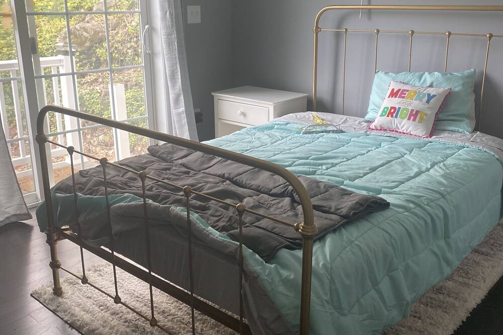 Photo of Bedroom in South Britain