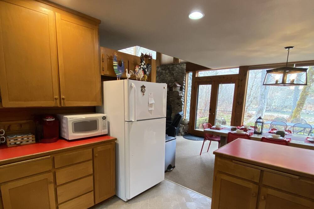 Photo of Kitchen in Skykomish