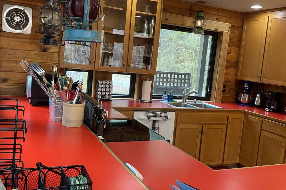 Photo of Kitchen in Skykomish