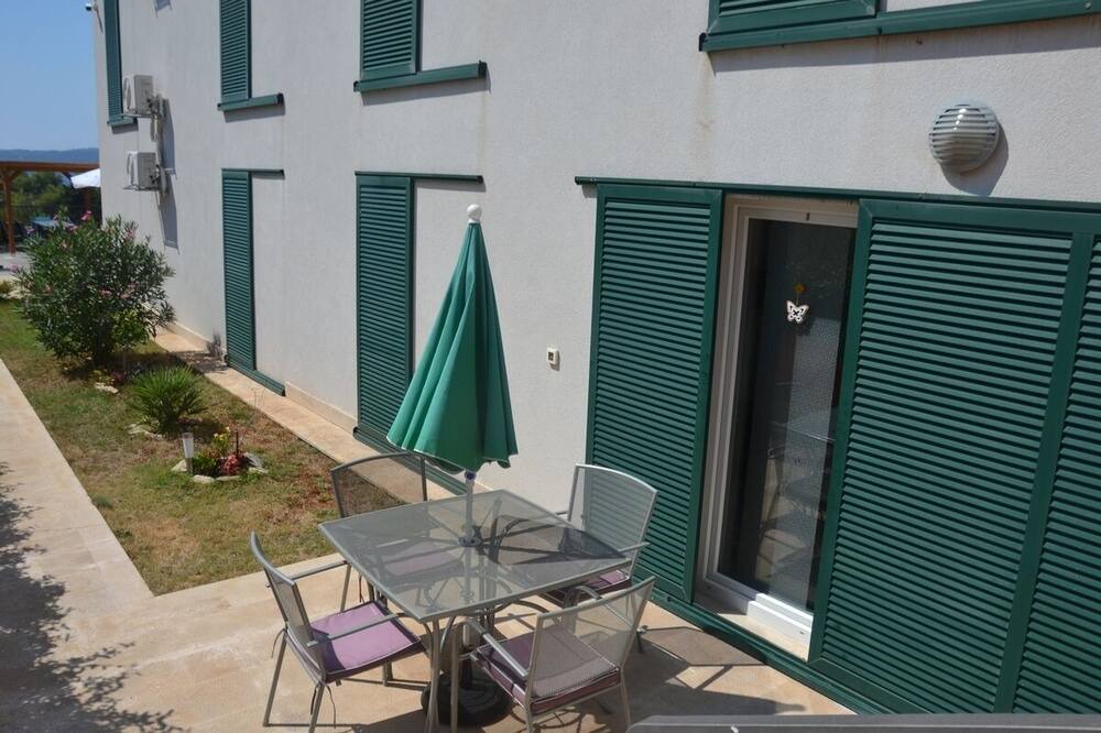 Photo of Outdoor in Cove Makarac (Milna)