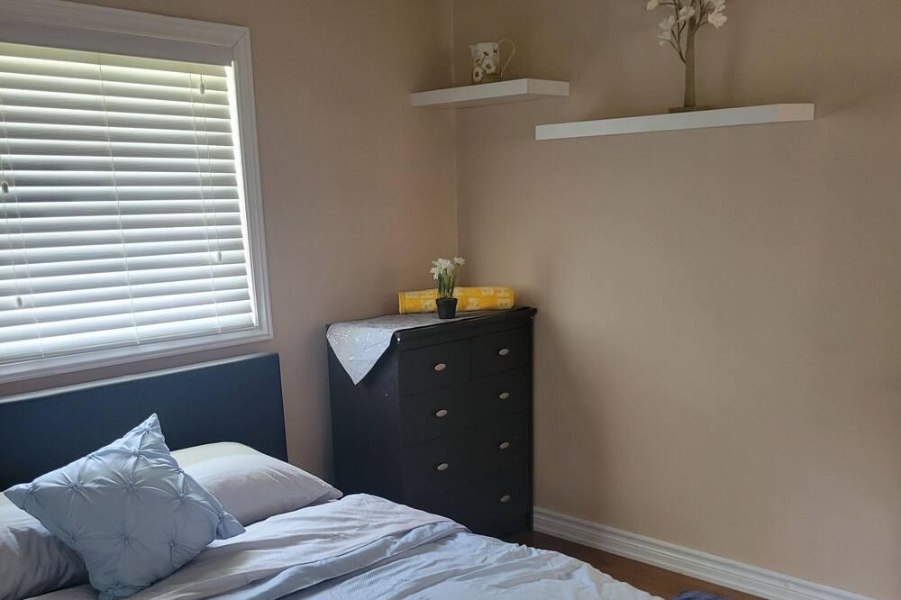 Photo of Bedroom in Fort Erie