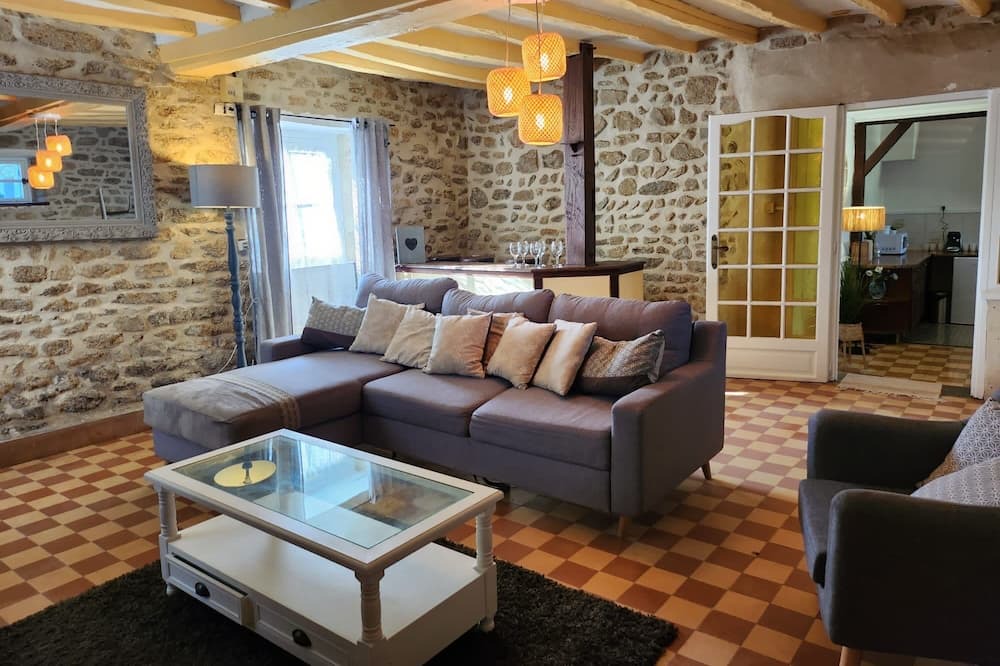 Photo of Livingroom in Saint-Germain-du-Corbeis