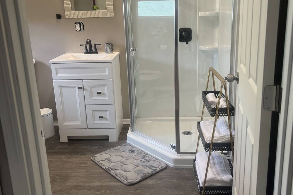 Photo of Bathroom in Eden Roc