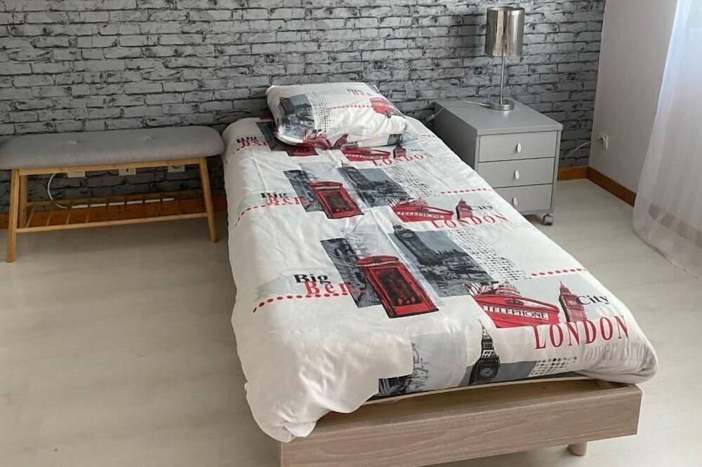 Photo of Bedroom in Villers-Semeuse