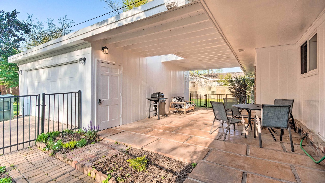 Photo of Outdoor in Briarwood