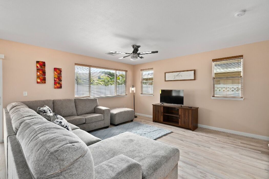 Photo of Livingroom in Ewa Villages