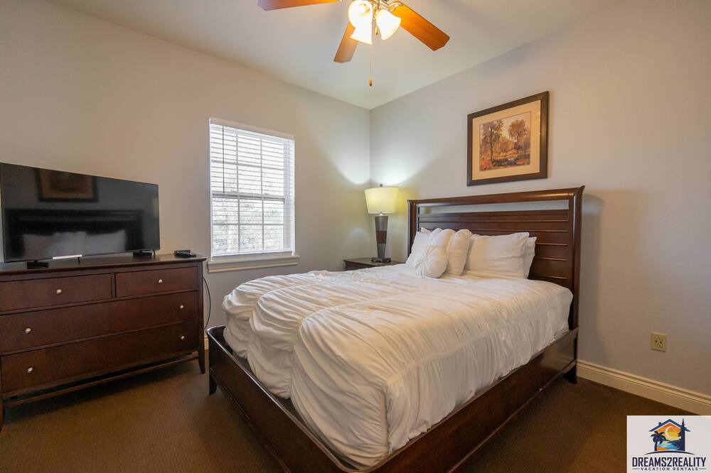 Photo of Bedroom in Branson