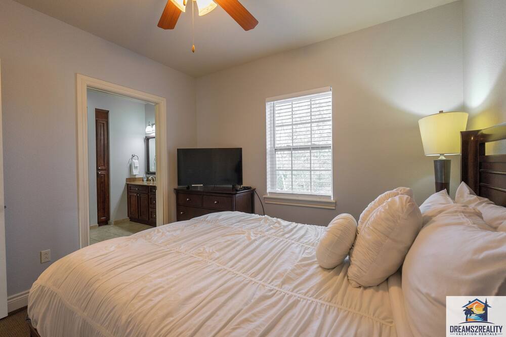 Photo of Bedroom in Branson