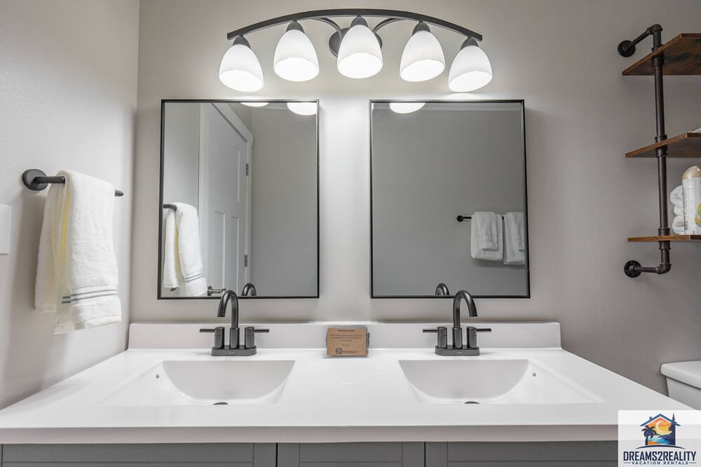 Photo of Bathroom in Notch Estates