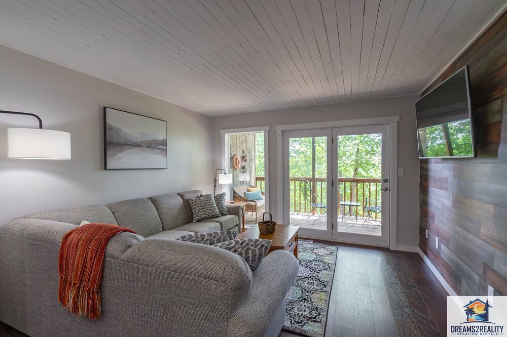 Photo of Livingroom in Notch Estates