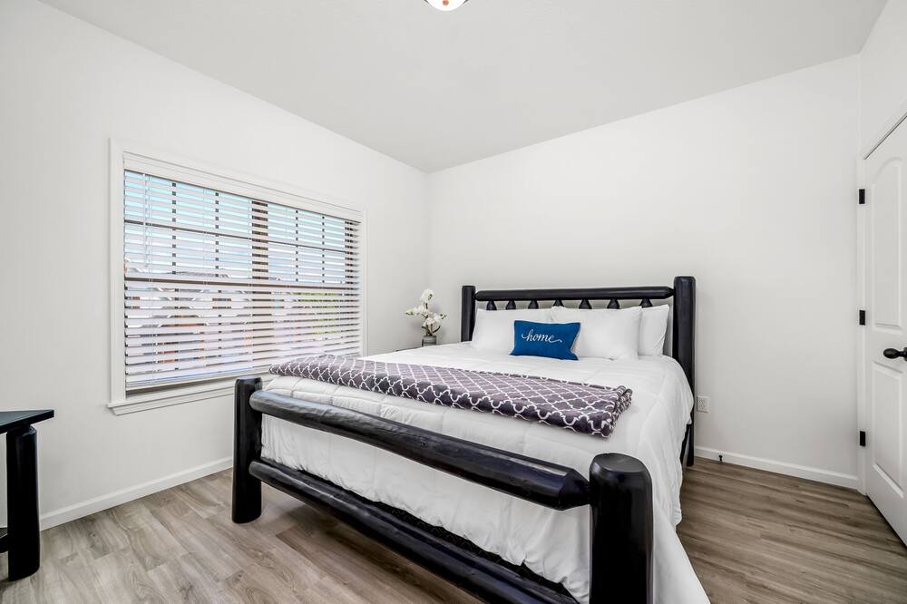 Photo of Bedroom in Shell Knob