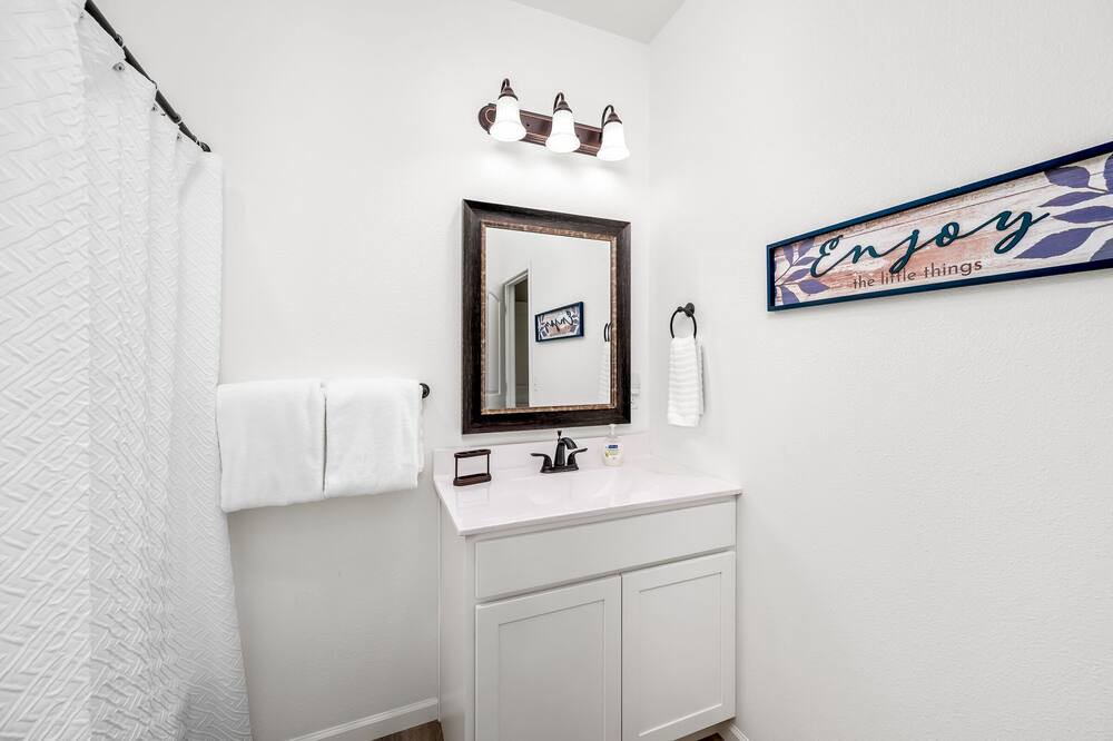 Photo of Bathroom in Shell Knob