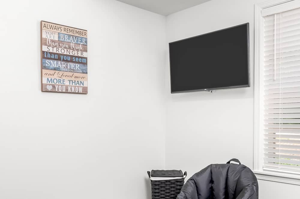 Photo of Livingroom in Shell Knob