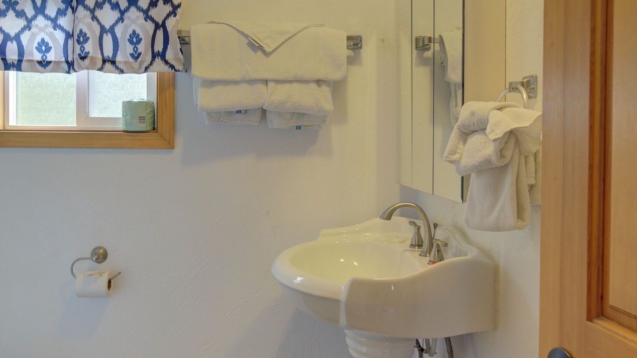 Photo of Bathroom in Ocean Shores