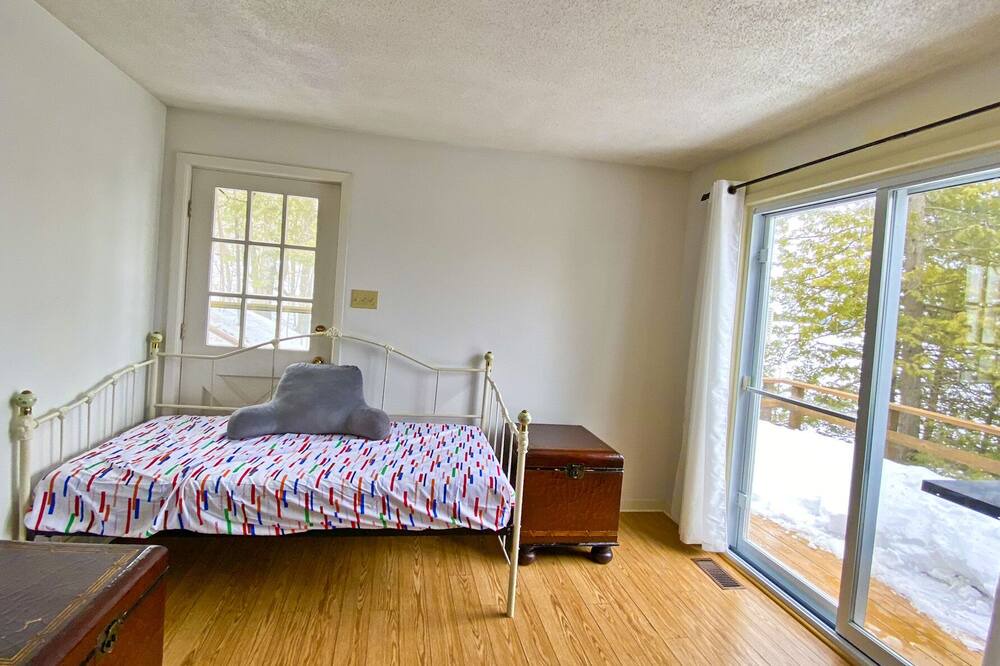 Photo of Bedroom in Lanark Highlands