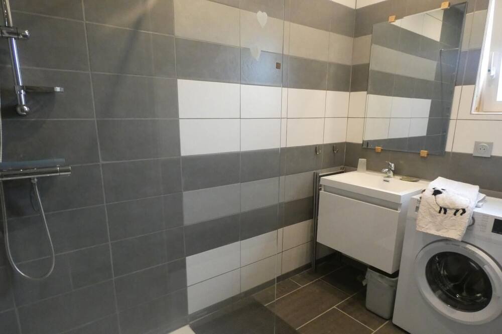 Photo of Bathroom in Rion-des-Landes