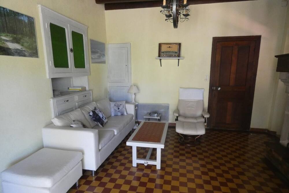 Photo of Livingroom in Mauries