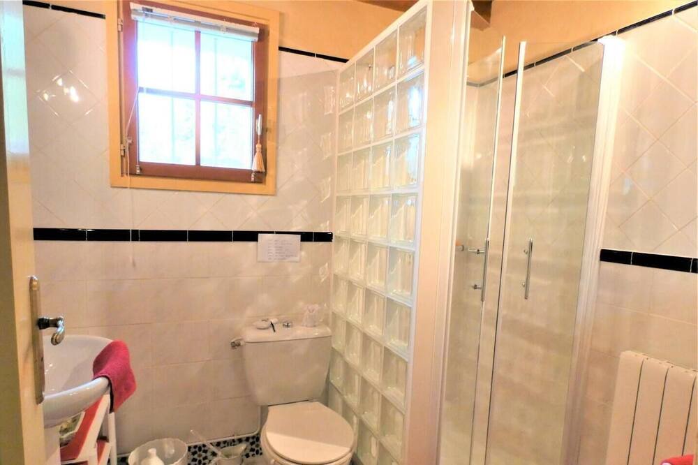 Photo of Bathroom in Hauriet