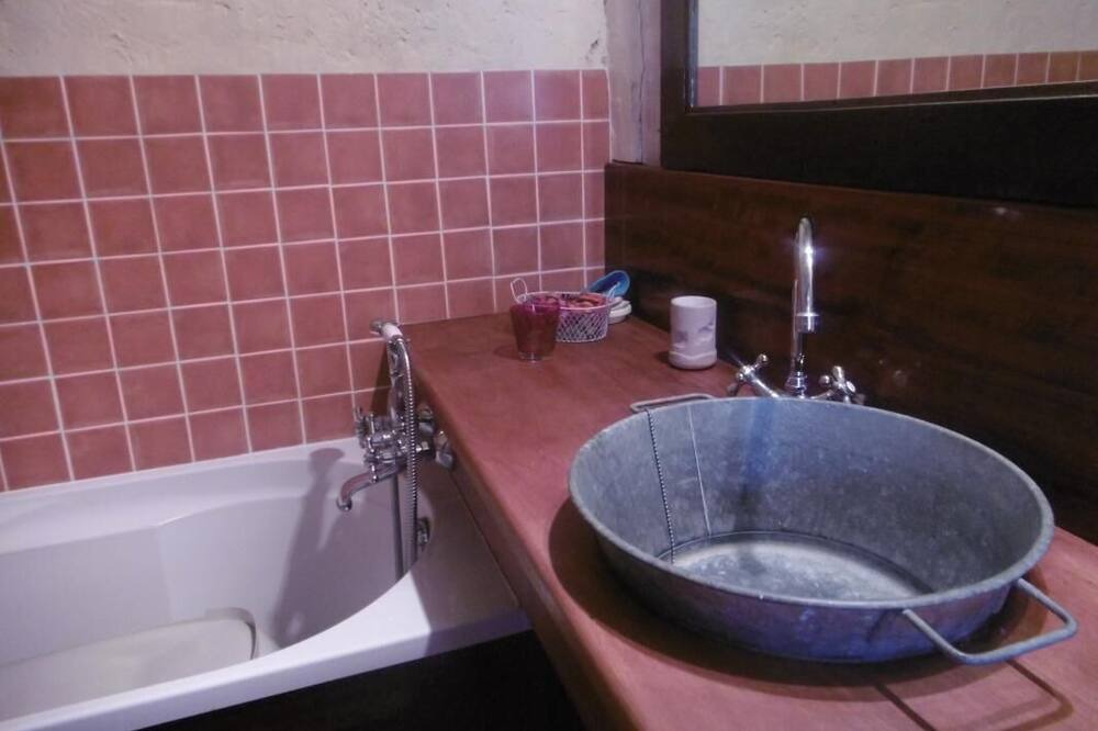 Photo of Bathroom in Vert