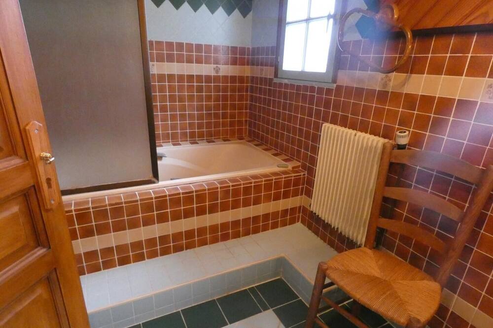 Photo of Bathroom in Belus