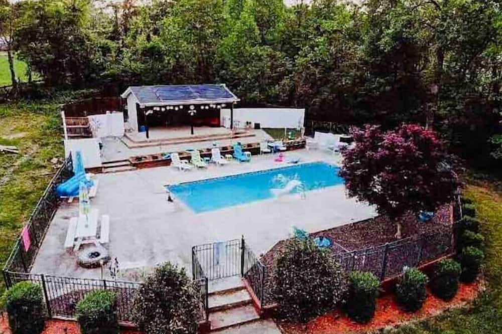 Photo of Outdoor in Brightwood