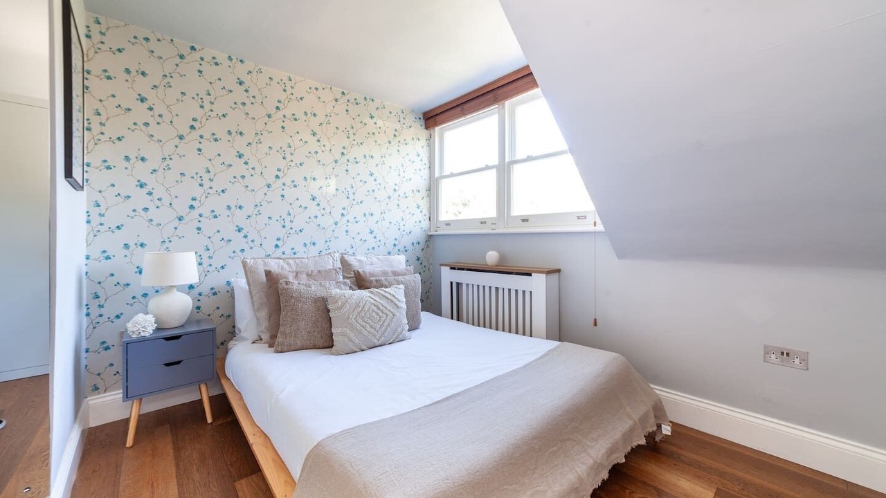 Photo of Others in Frognal and Fitzjohns