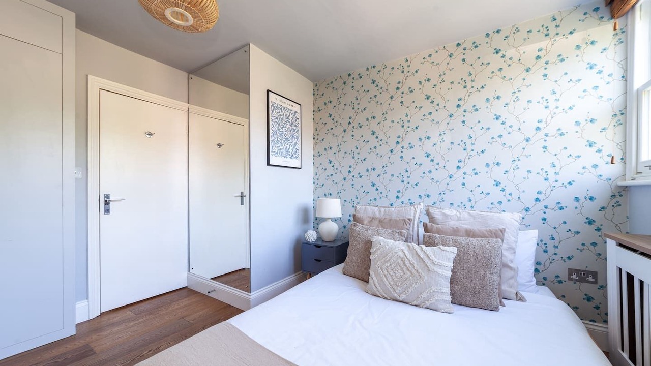 Photo of Others in Frognal and Fitzjohns