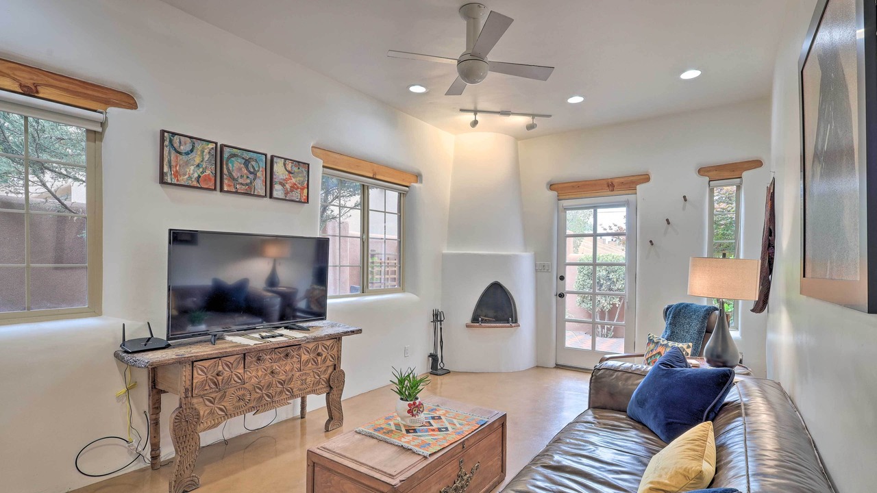 Photo of Livingroom in Downtown Santa Fe