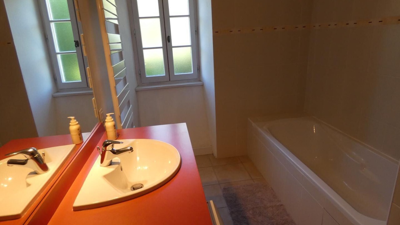 Photo of Bathroom in Gaas