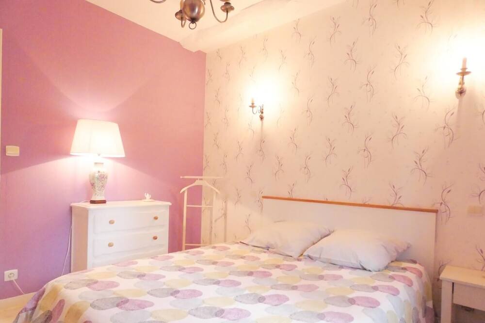 Photo of Bedroom in Bascons