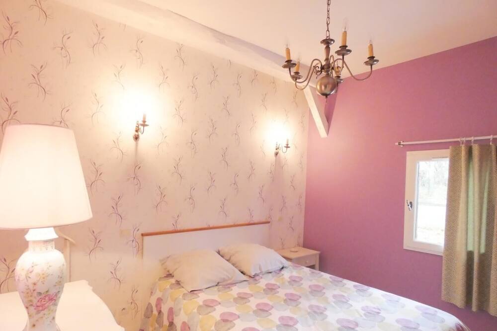 Photo of Bedroom in Bascons