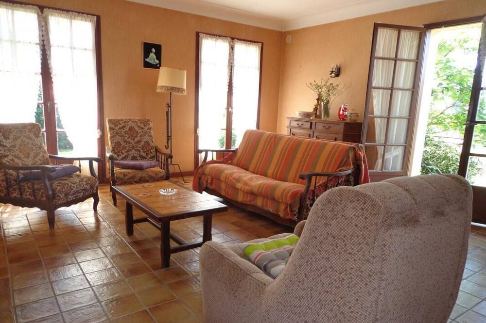 Photo of Livingroom in Mugron