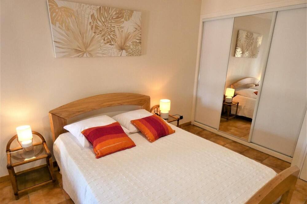 Photo of Bedroom in Prechacq-les-Bains