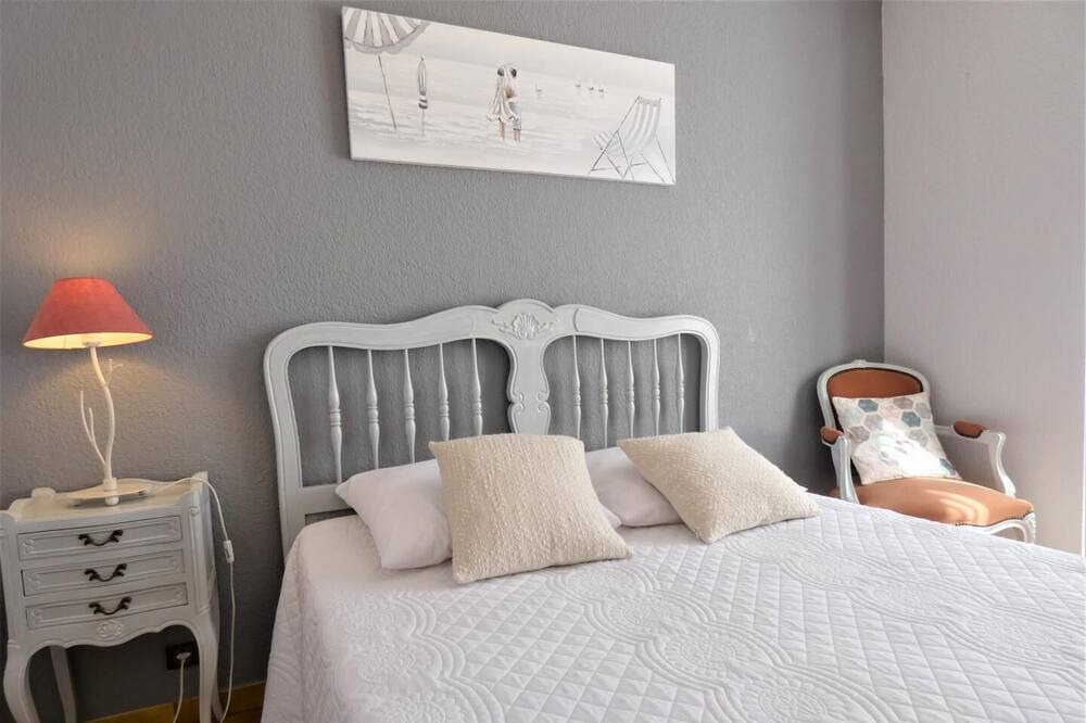 Photo of Bedroom in Prechacq-les-Bains