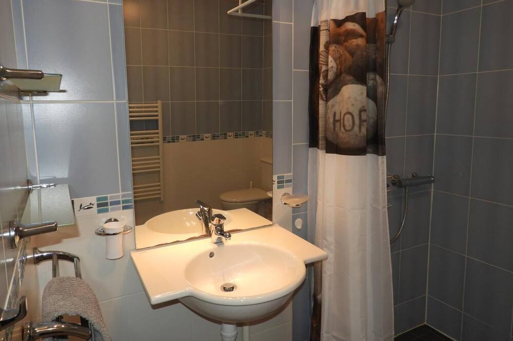 Photo of Bathroom in Sanguinet